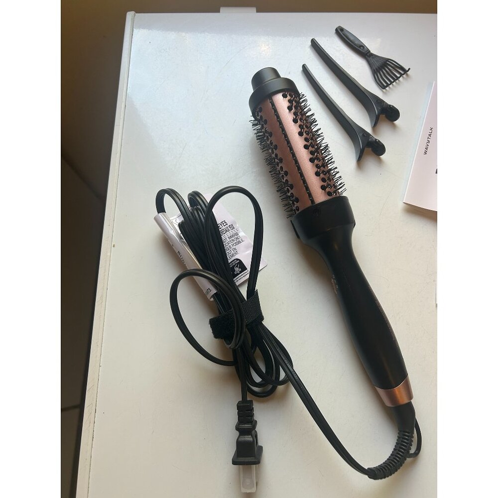 Wavytalk Thermal Brush for Blowout Look